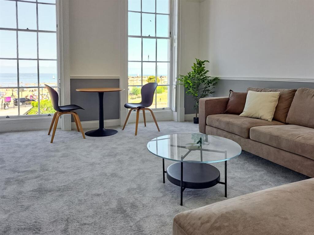 Flat 1, 12a Marine Gardens2..jpg