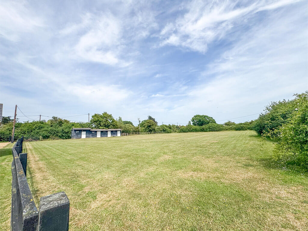 side field stable...