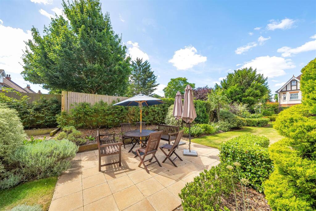 Owners Patio Area (4).jpg