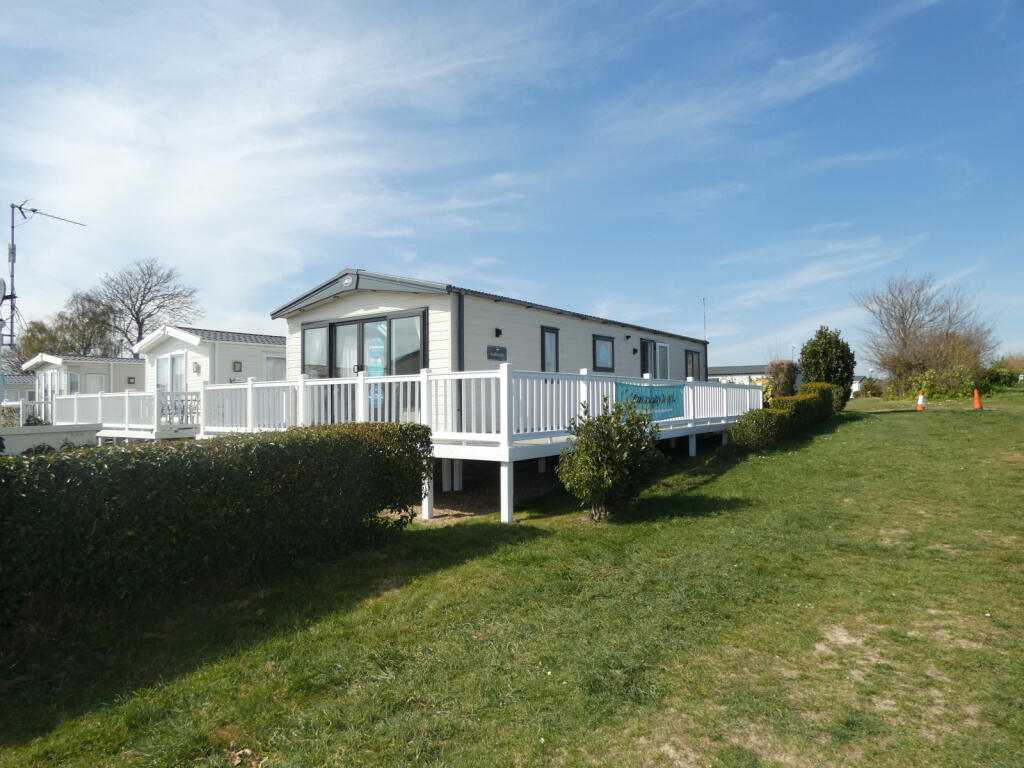 2 Bedroom Park Home for Sale