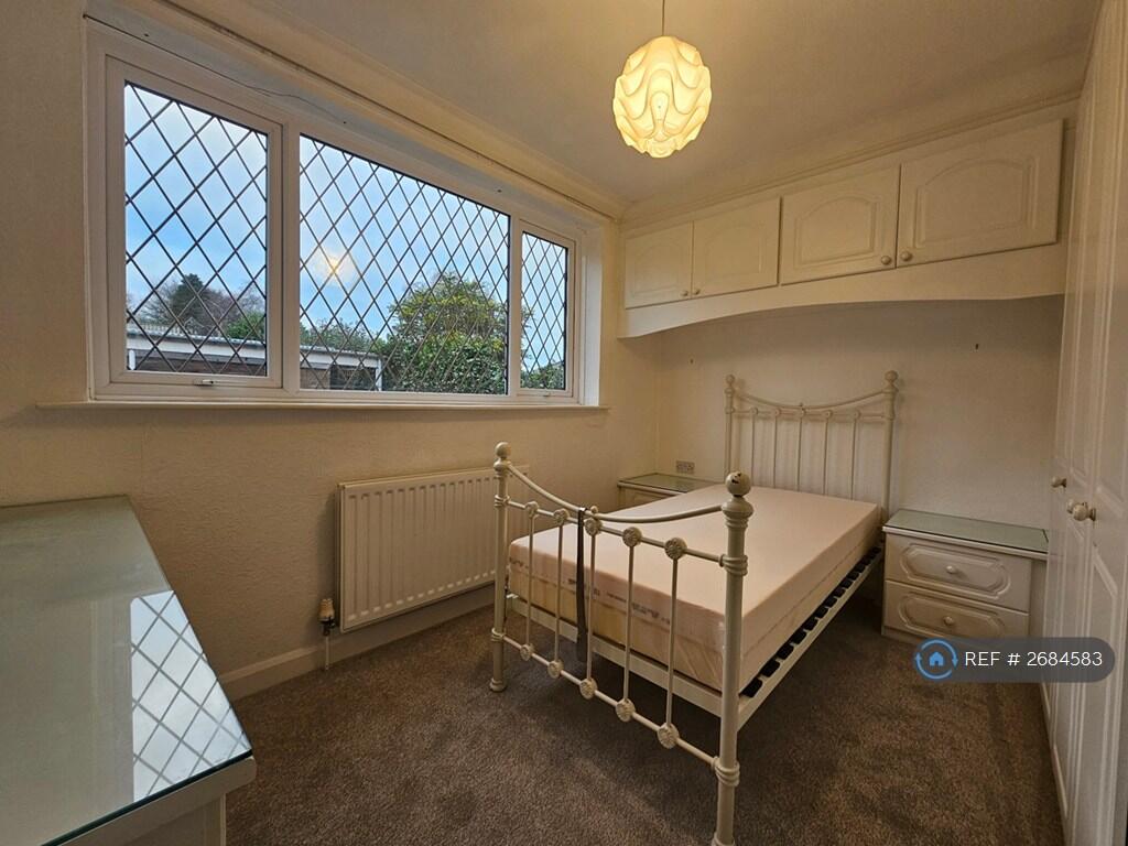 Bedroom 2 (Double Possible)