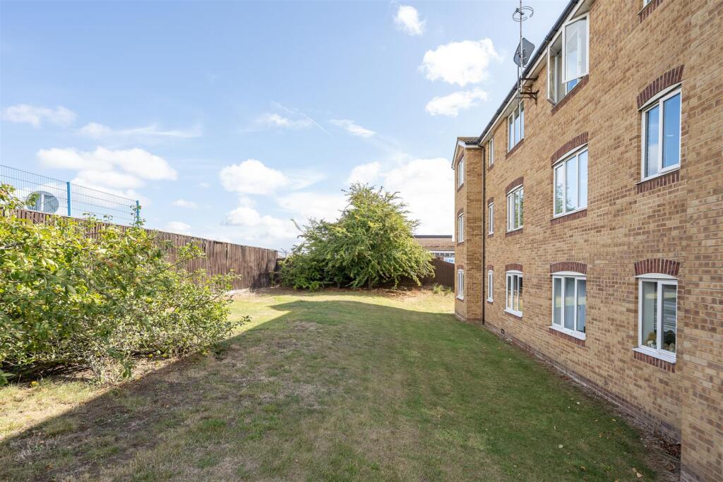 Winchester Court, E17