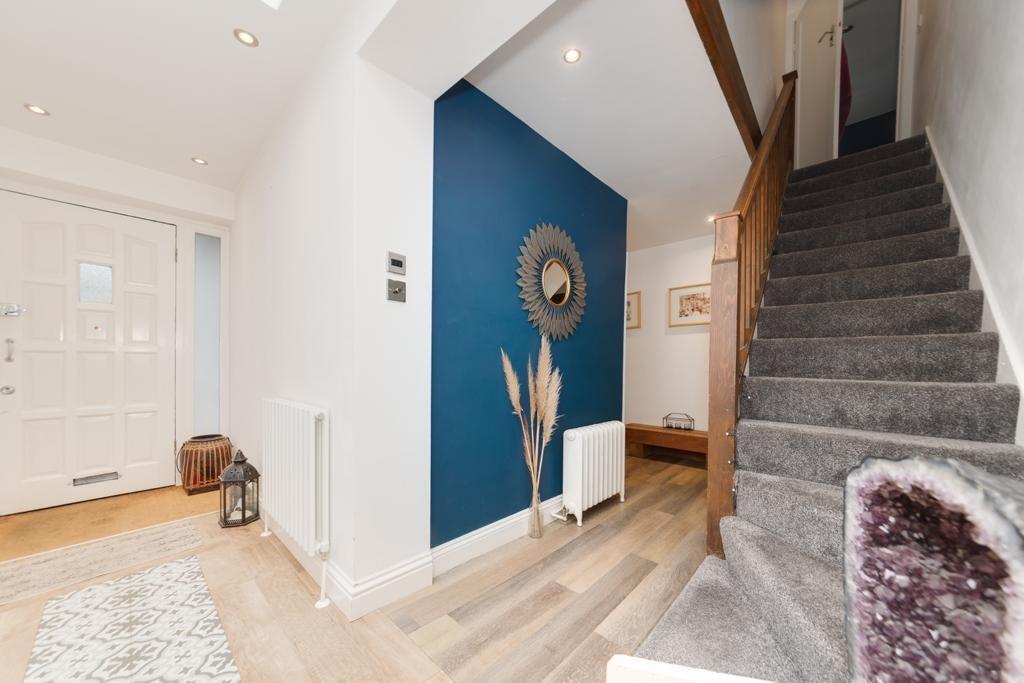 5 Glen Rise 9.jpg