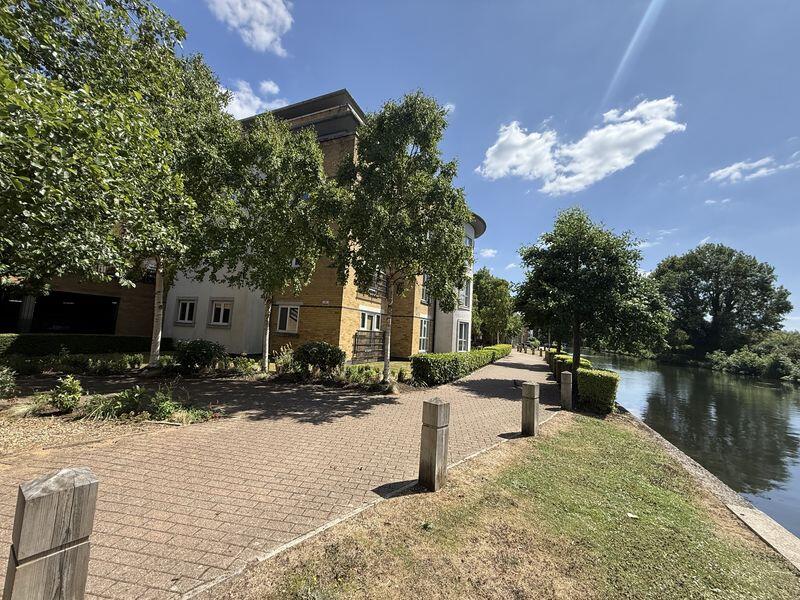 Canal to front