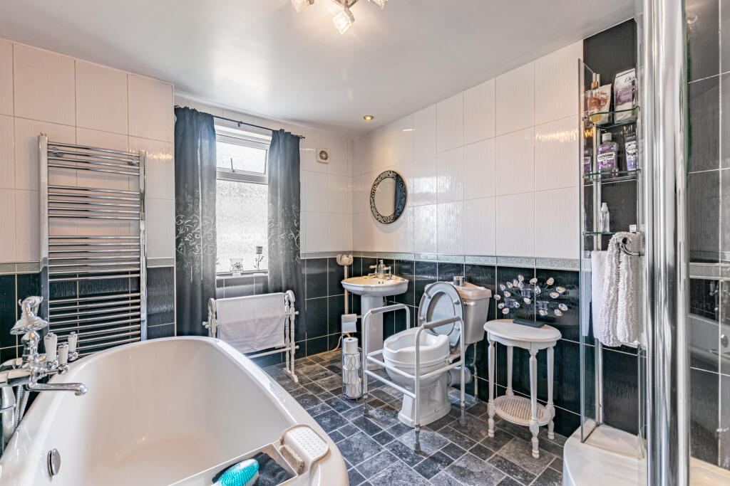 bathroom2