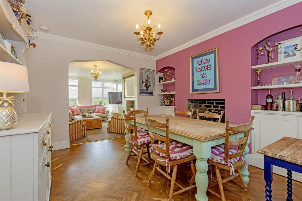 Dining Room-1.jpg