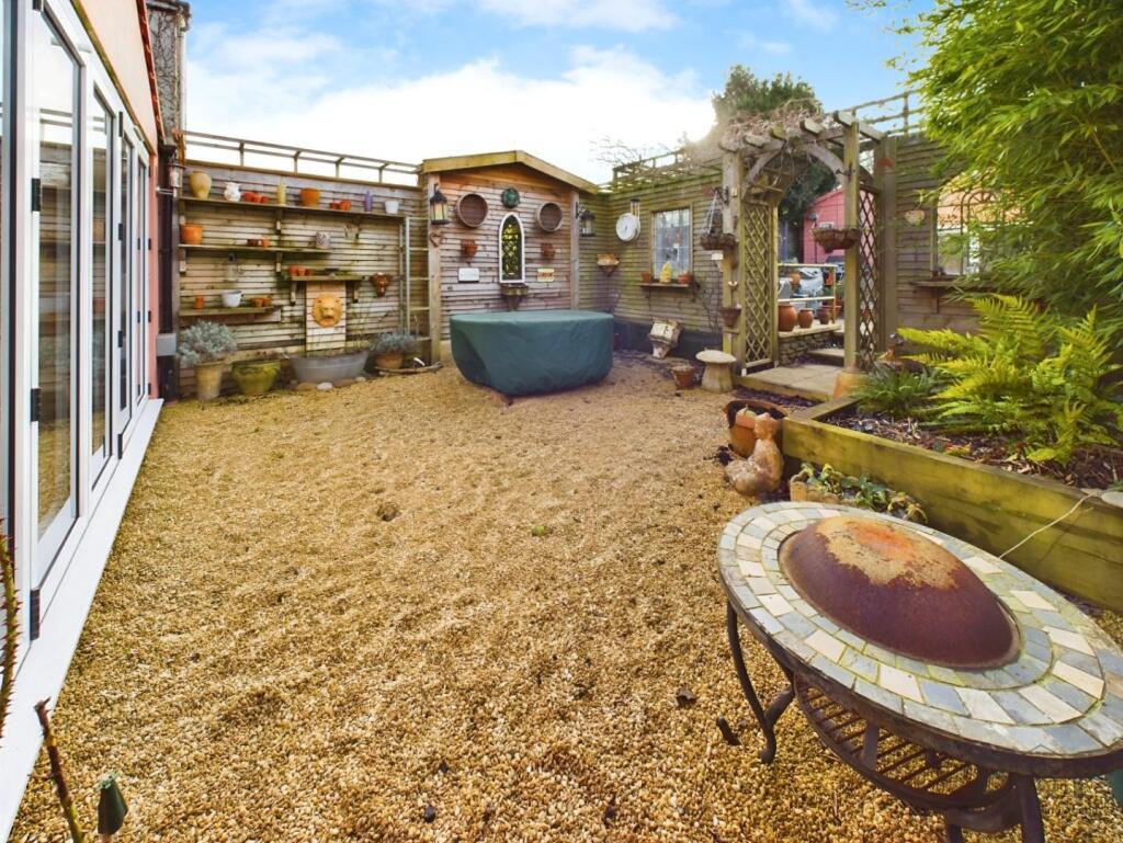 2d34192c-CAM01872G0-PR0268-STILL025 20 281 29.jpg