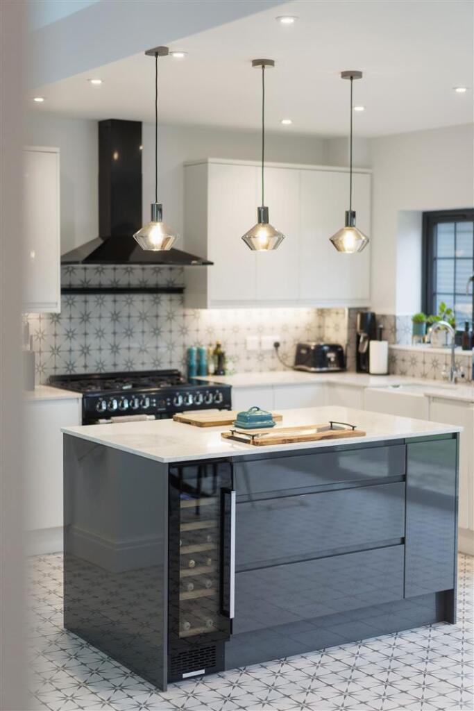 228ShirehamptonRoad-23.jpg