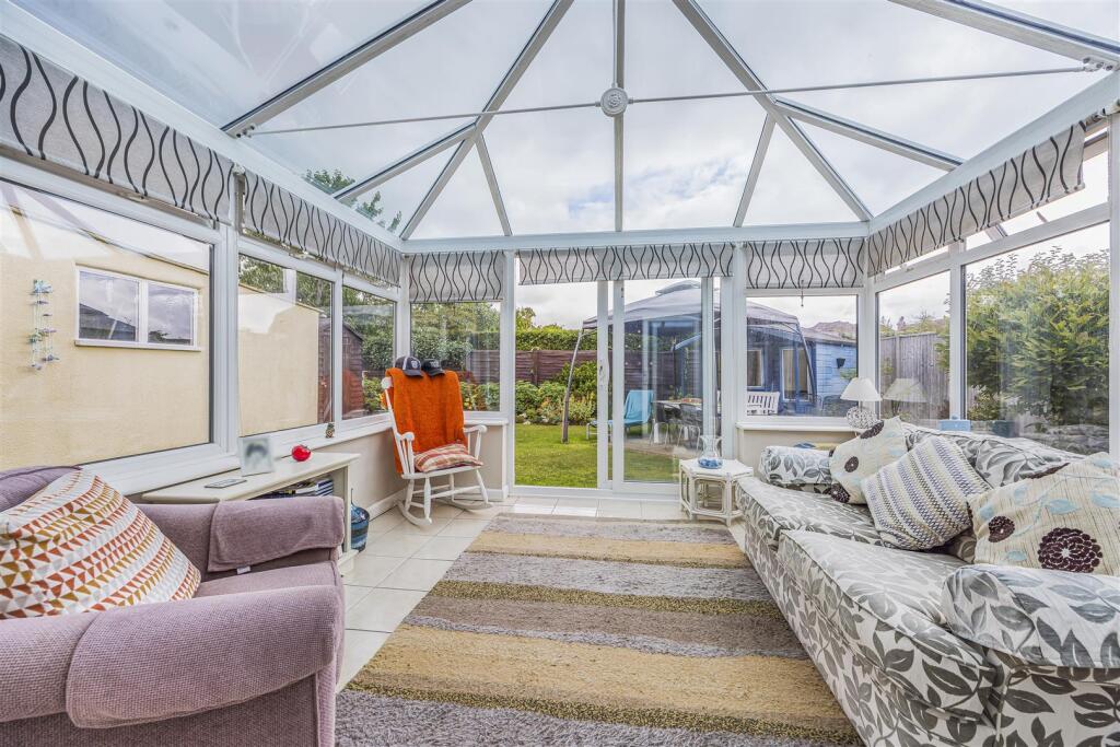 32 Maybush Drive, Emsworth-PorticoMarketing-Nexa-2