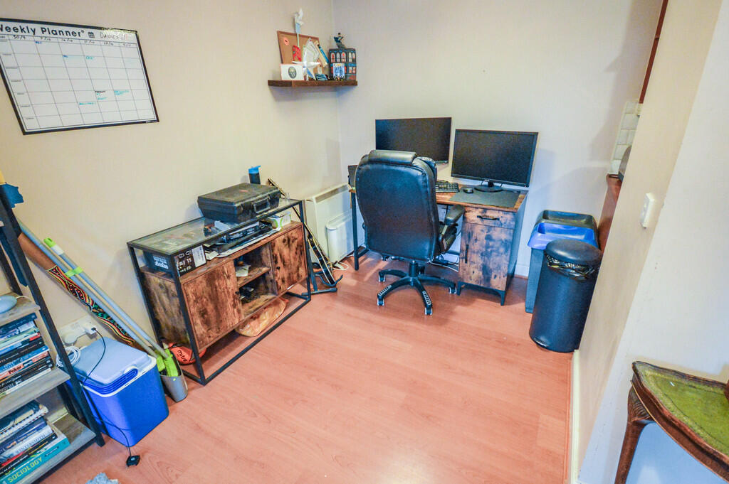 Office/ Lounge/ D...