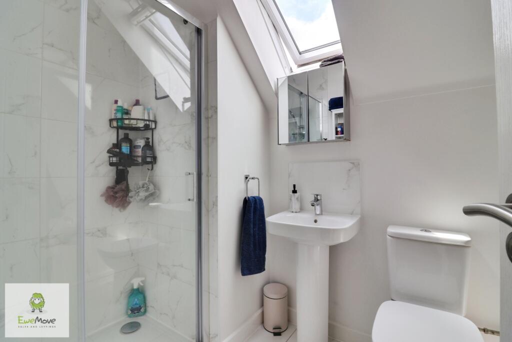 Ensuite - EweMove Cannock
