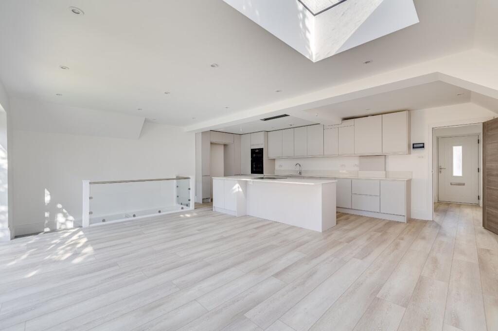 Kitchen/Reception