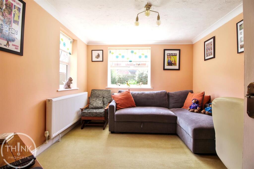 Reception/Bedroom