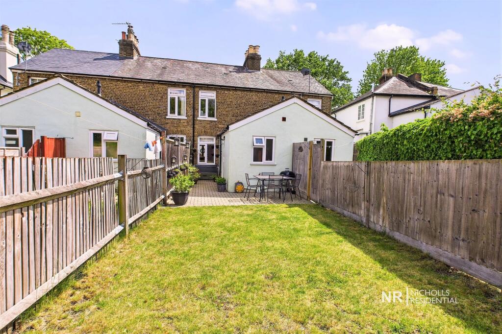 Garden Extra Photo 2