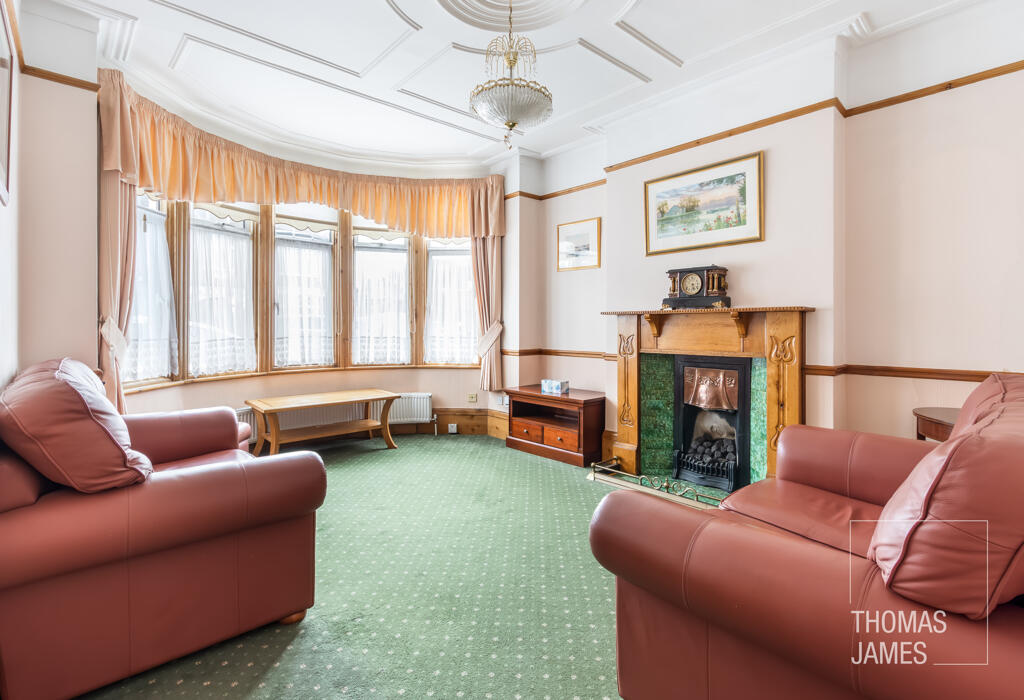 Berkshire Gardens, living room