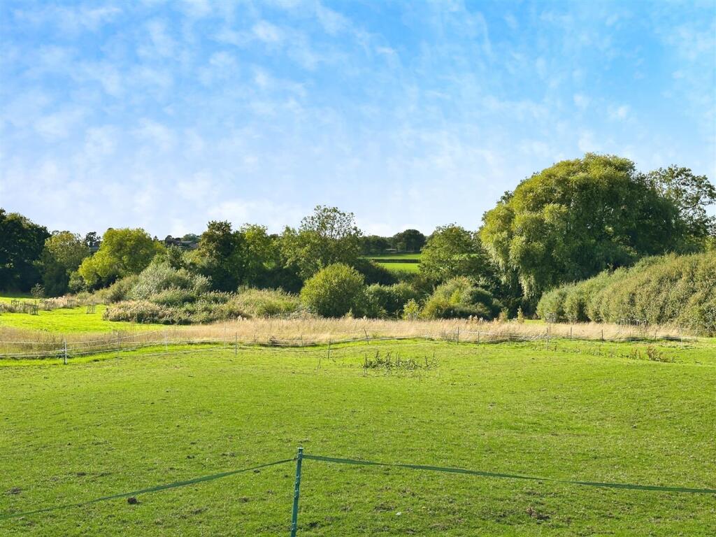 04580852--49E6-9538-F227D4C3BD3E-26888-000007ADAE5