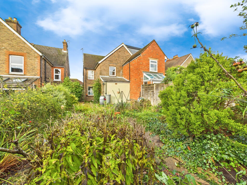 ef72539c-CAM04018G0-PR0395-STILL008