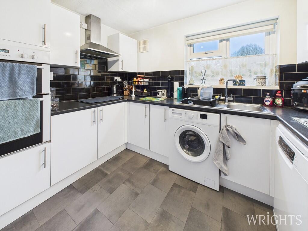 CAM02796G0-PR0380...