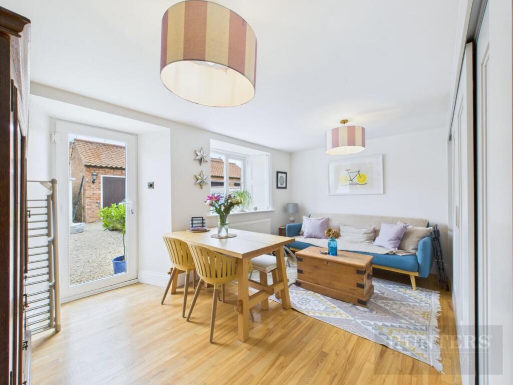 CAM05333G0-PR0210-STILL031.jpg