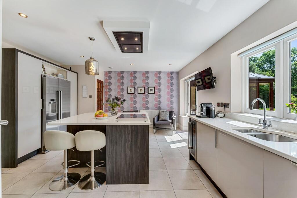 42 Moss Lane, SK7 1RD._-44.jpg