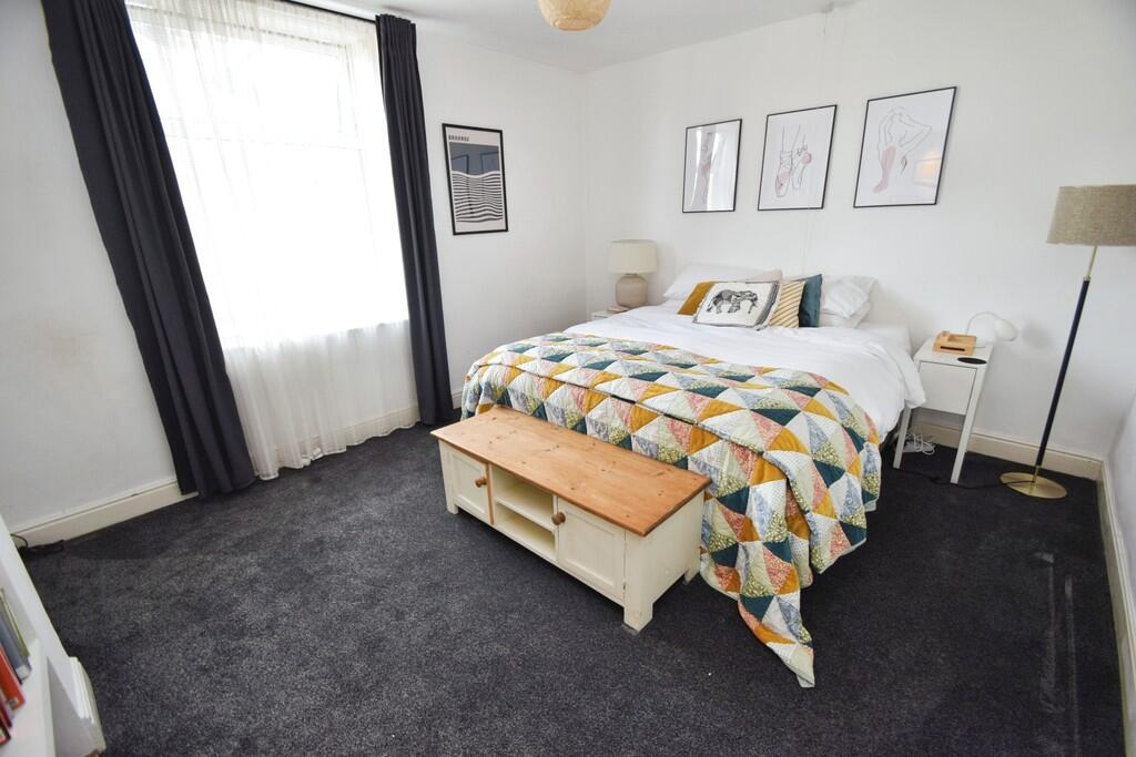 d0164198-Bedroom ...