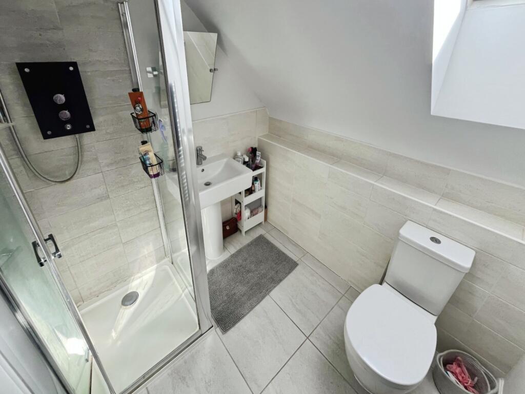pbox-bathroom-335893.jpg