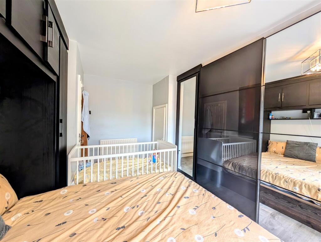 bedroom 2 2.jpg
