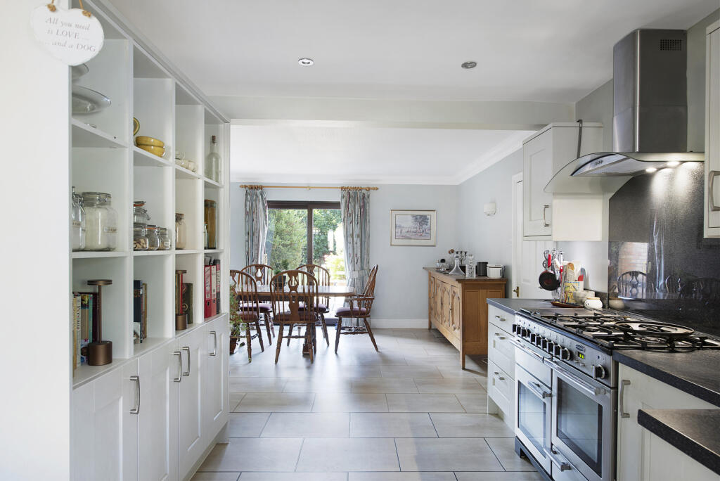 Kitchen/Dining