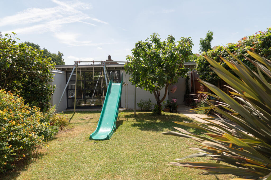 295914 - ST-MARY-ROAD-E17-038.jpg