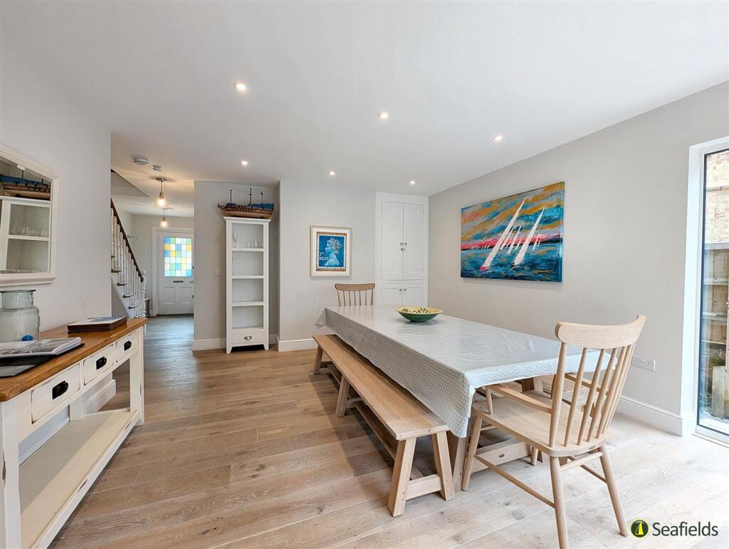 Dining/Family Room