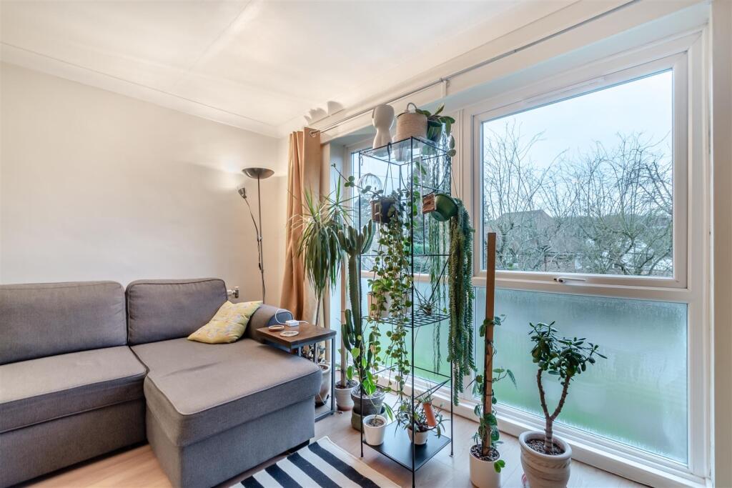 8634542-interior04.jpg