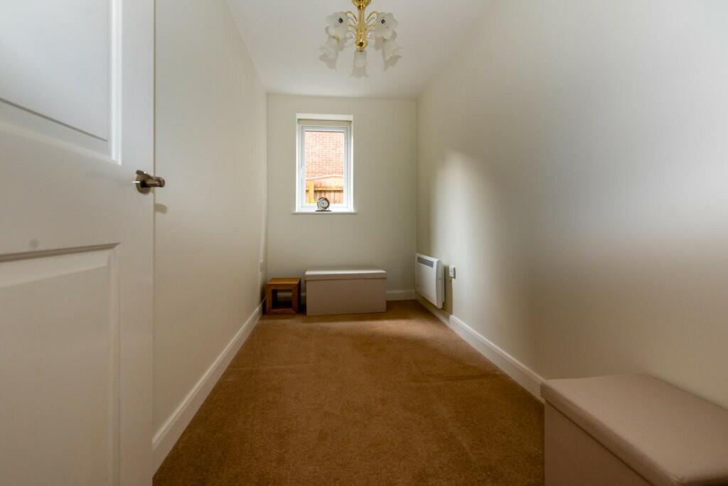 Bedroom 3/Study
