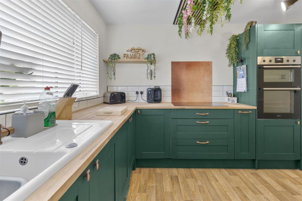 kitchen #3.jpg