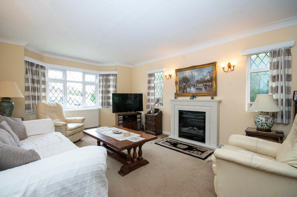 IMG_385939_17_lar...