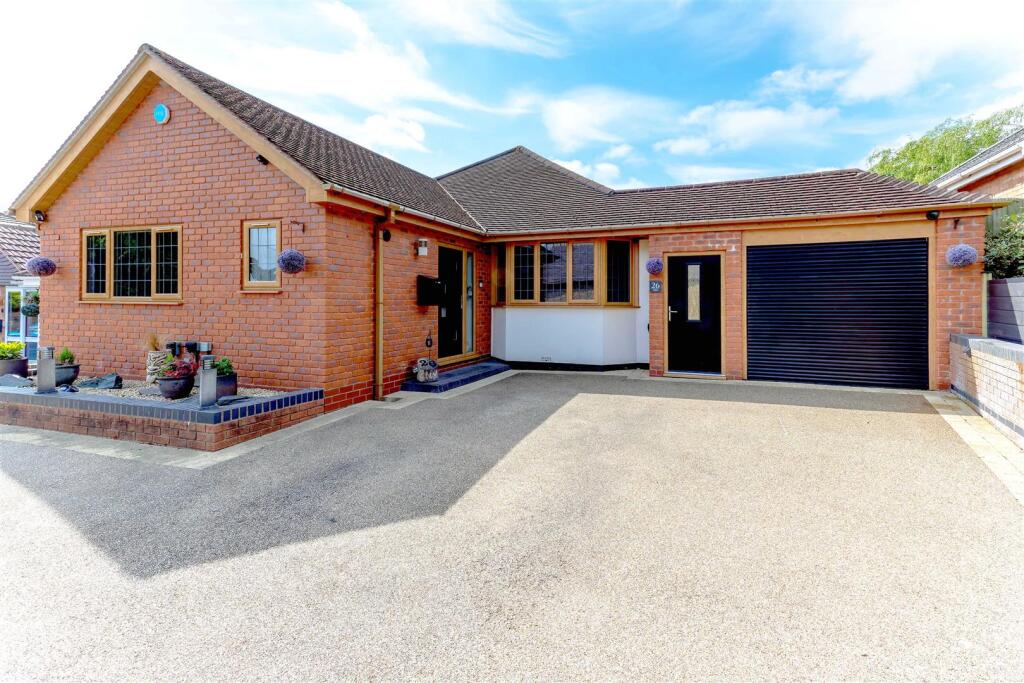 Front of house 1.2 SAPL8255-20250731-DxO_DeepPRIME