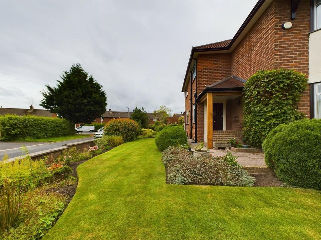 CAM02854G0-PR0203...