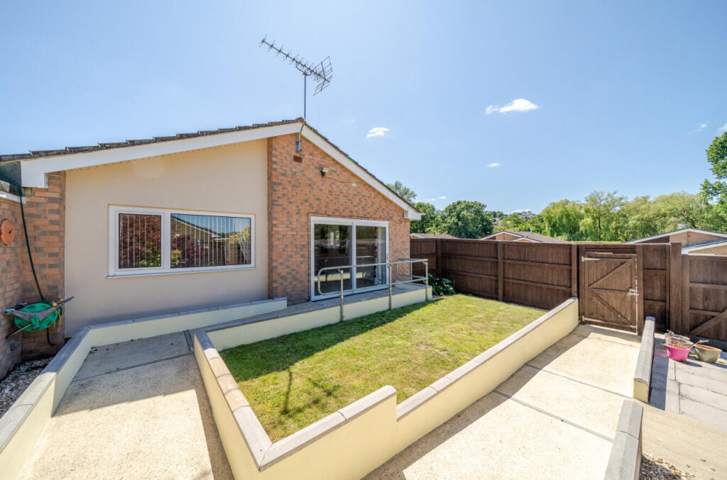 1318096-12-686d22...