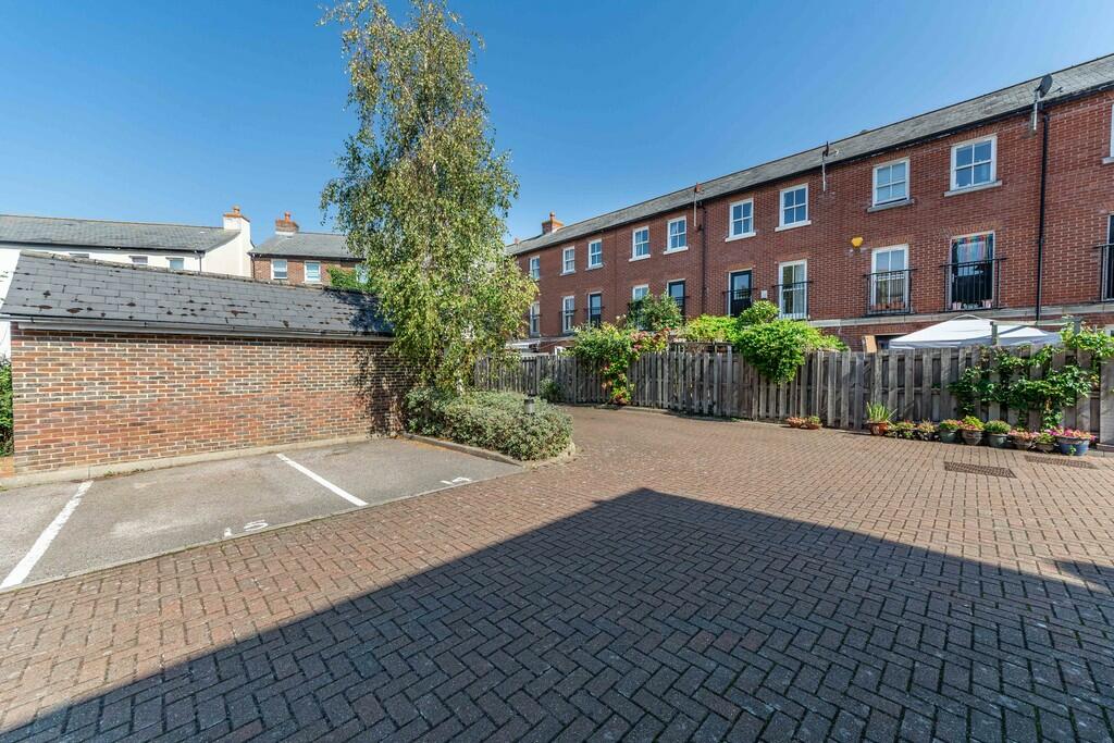 Double parking sp...