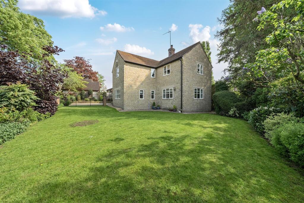 Sycamore House, 2 Mill Lane, Greens Norton (30).jp