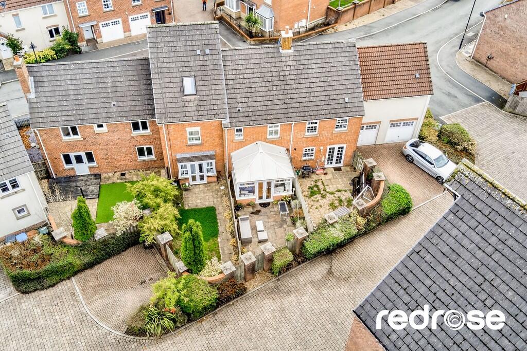 web_32 Main St-39...