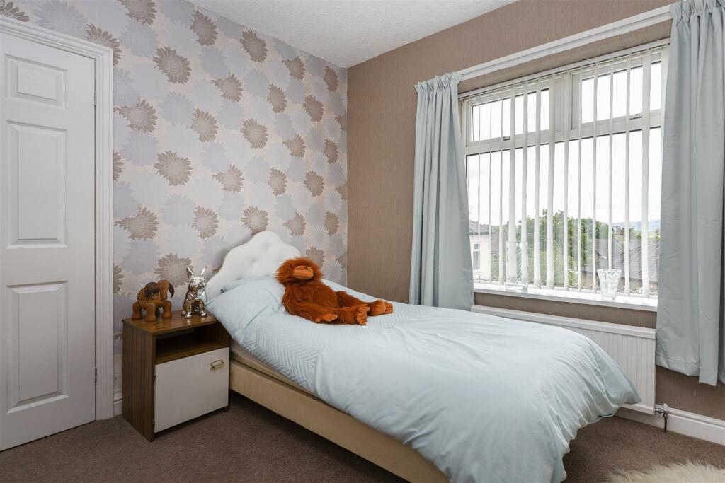 bedroom 3.jpg