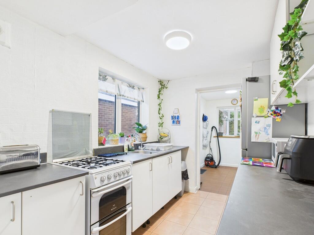 CAM03582G0-PR0138...