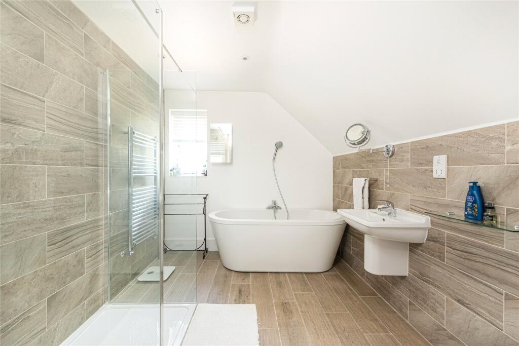 Bedroom One En Suite