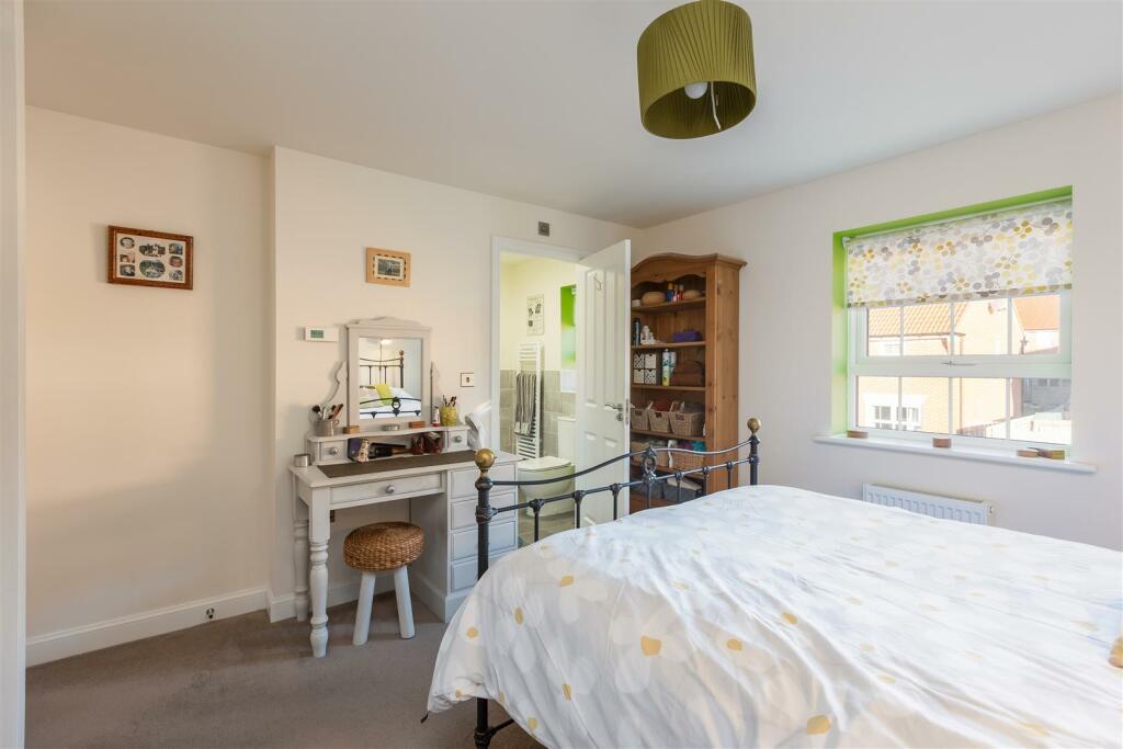 Derwent Road 85 Bedroom 1-3.jpg