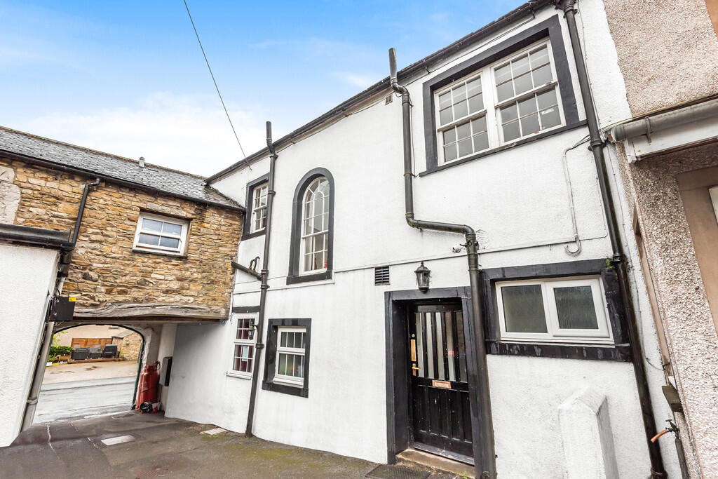 Apartment Entranc...