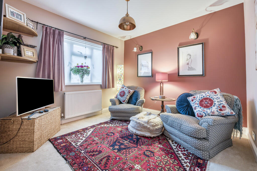 1361705-9-68df98e...