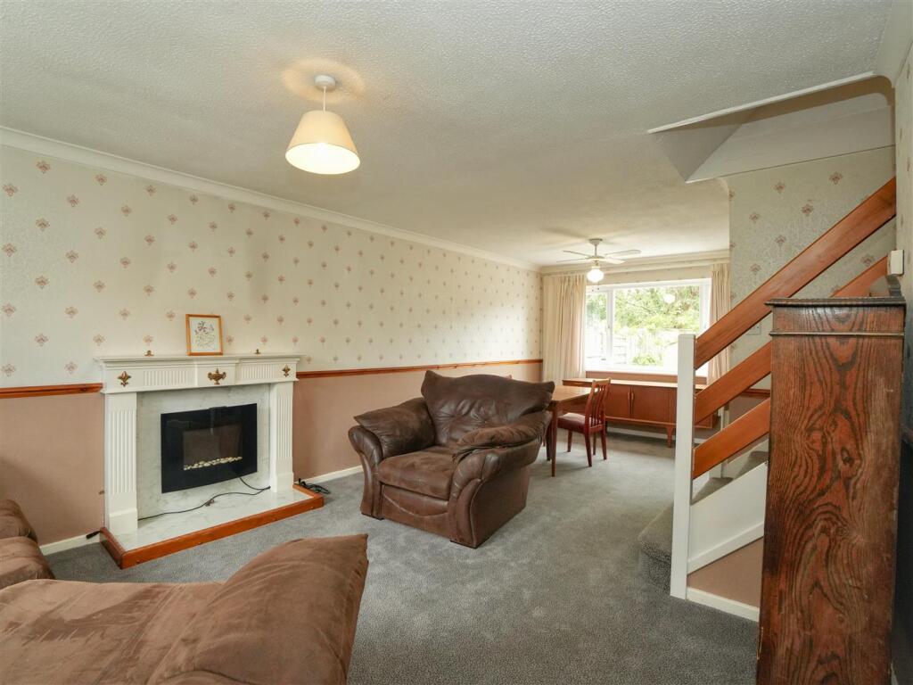 Dining Lounge
