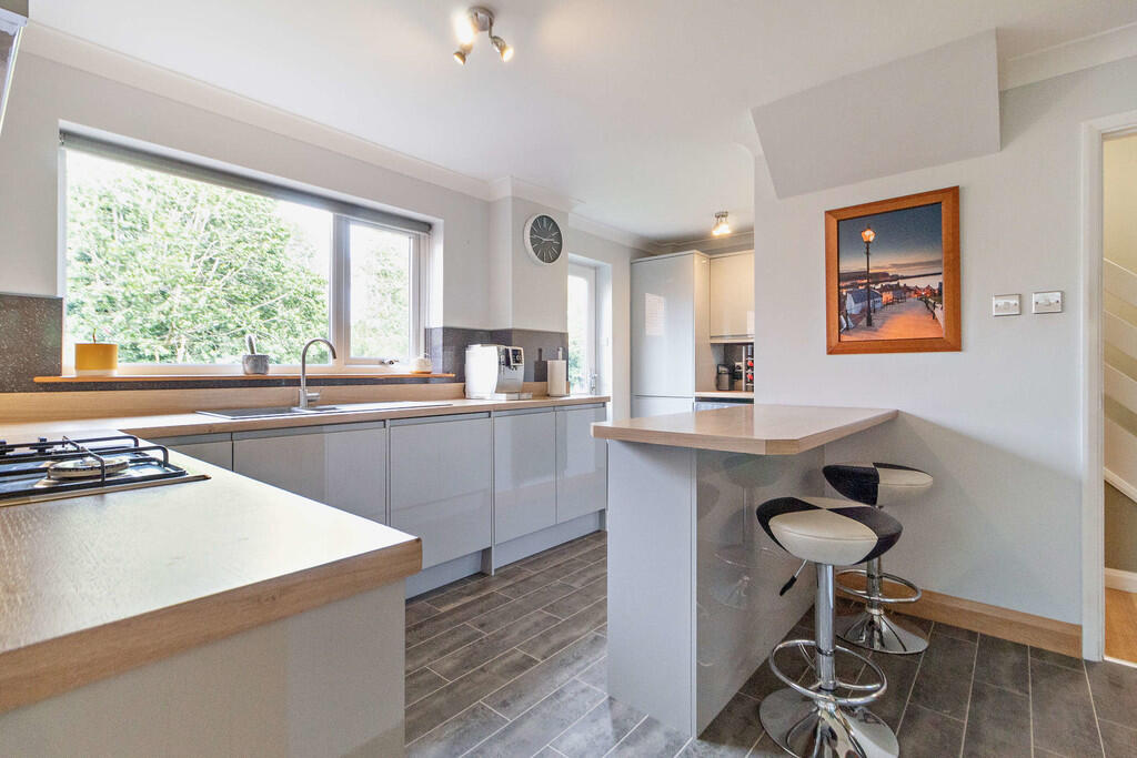 8616731-interior0...