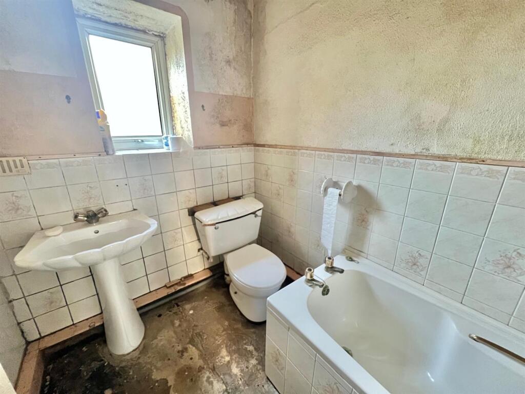 Bramleys Estate Agents - Prospect View - Queensbur