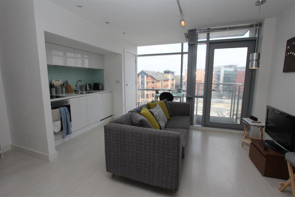 Living Room.JPG